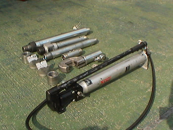 Push Ram, Cutting Tool and 
Hand Operated Hydraulic Pump