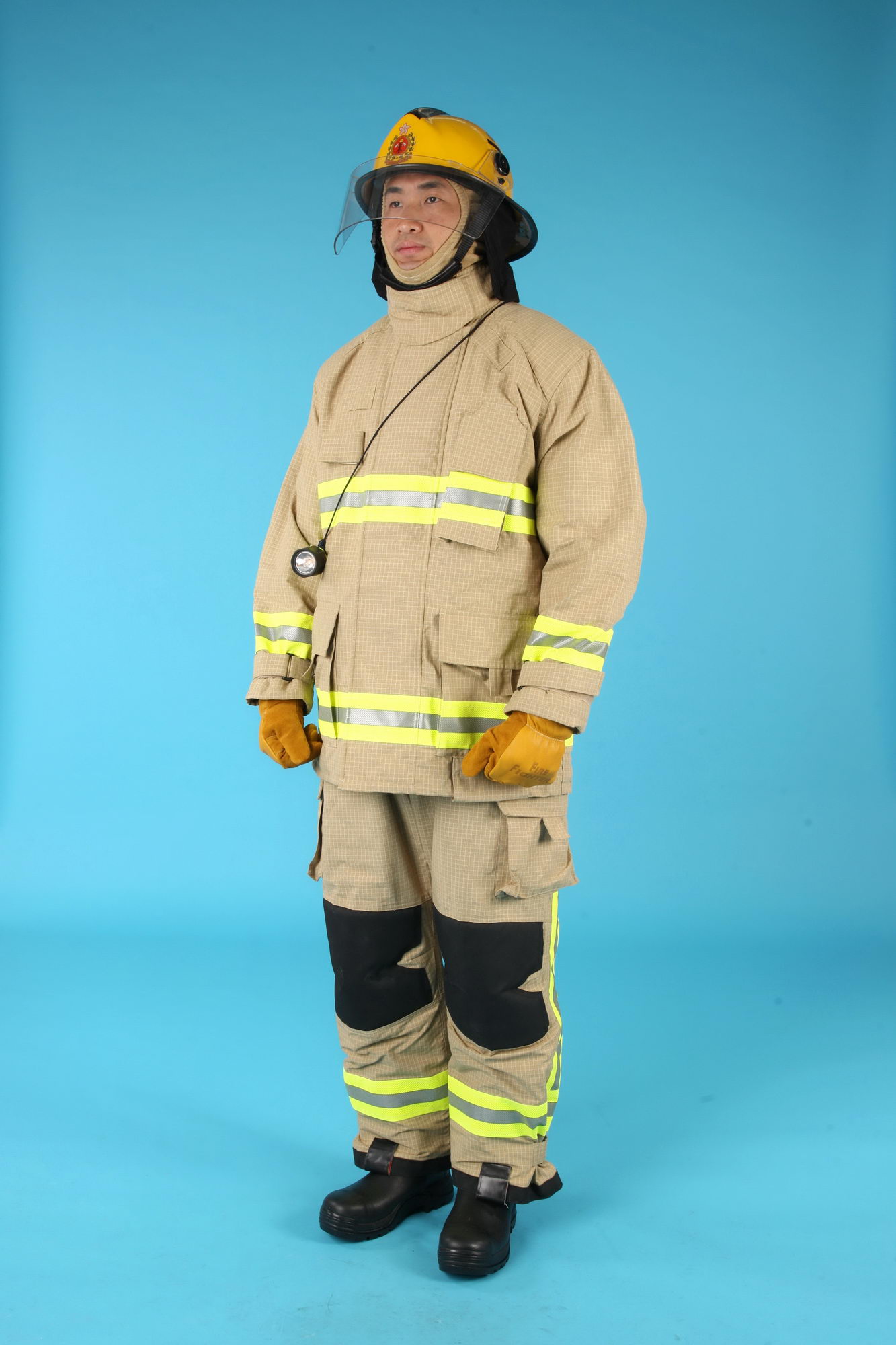 Как выглядит пожарник. Боевка МЧС. Форма пожарного. Современный костюм пожарного. Униформа пожарника.